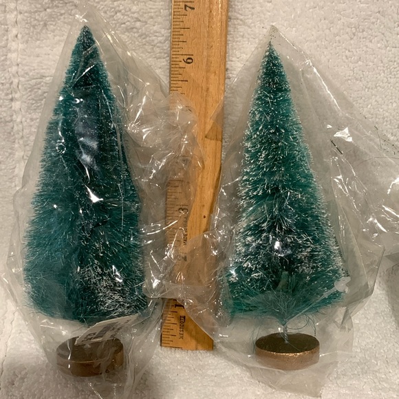 NWT Lot of 6 lightly frosted trees - Picture 2 of 4
